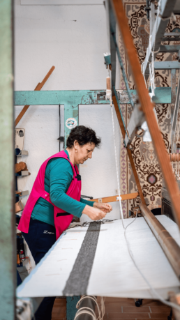 Fasi di lavorazione dell'antica tradizione tessile di Su Trobasciu