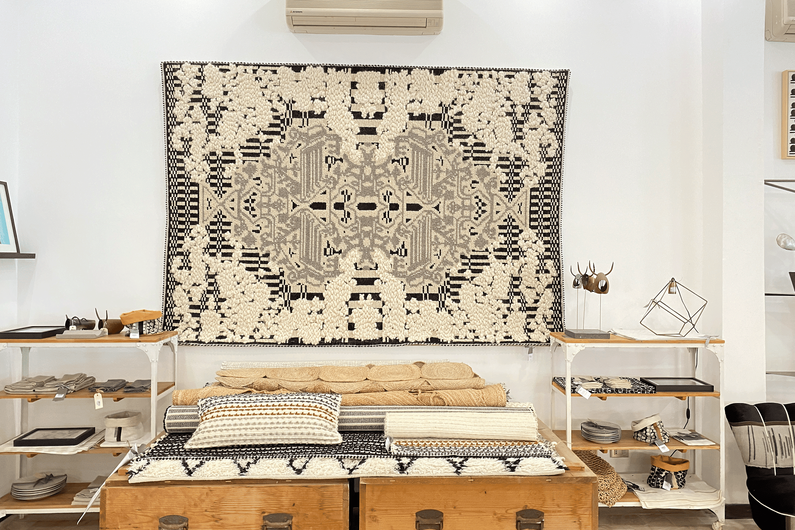 Creazioni della textile designer Caterina Quartana.